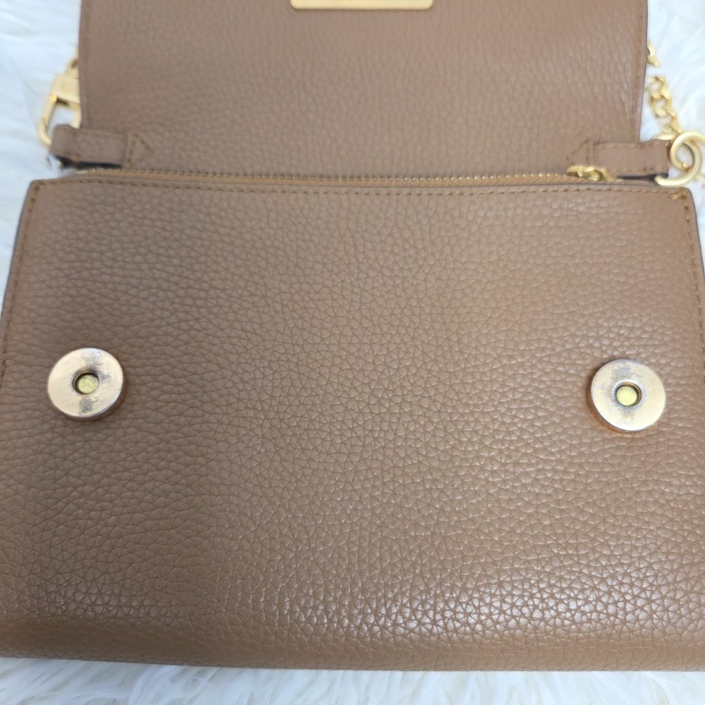 Tory Burch Crossbody Purse (Pebbled Leather) - Picture 3 of 16